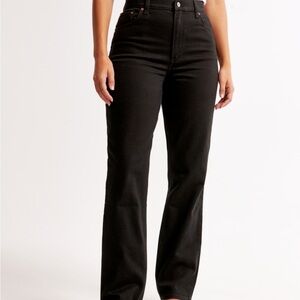 Abercrombie Curve Love Ultra High Rise 90s Straight Jean - No Fade Black, 29L